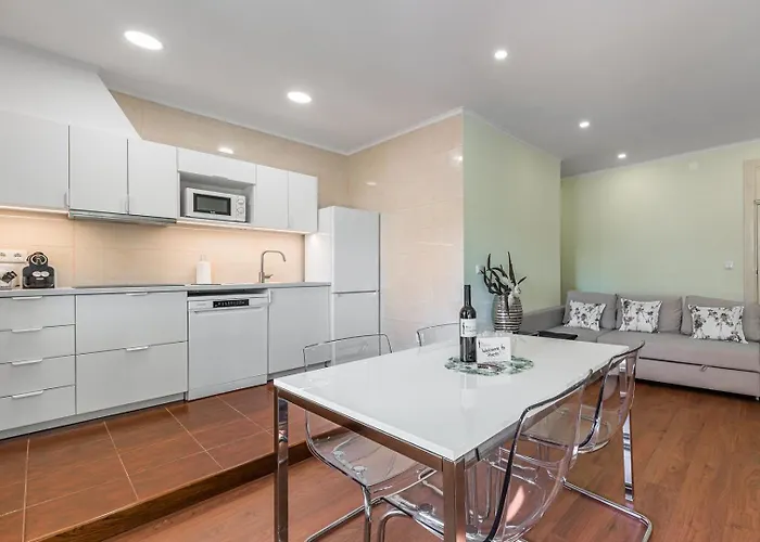 Guestready - Lightform * Oporto